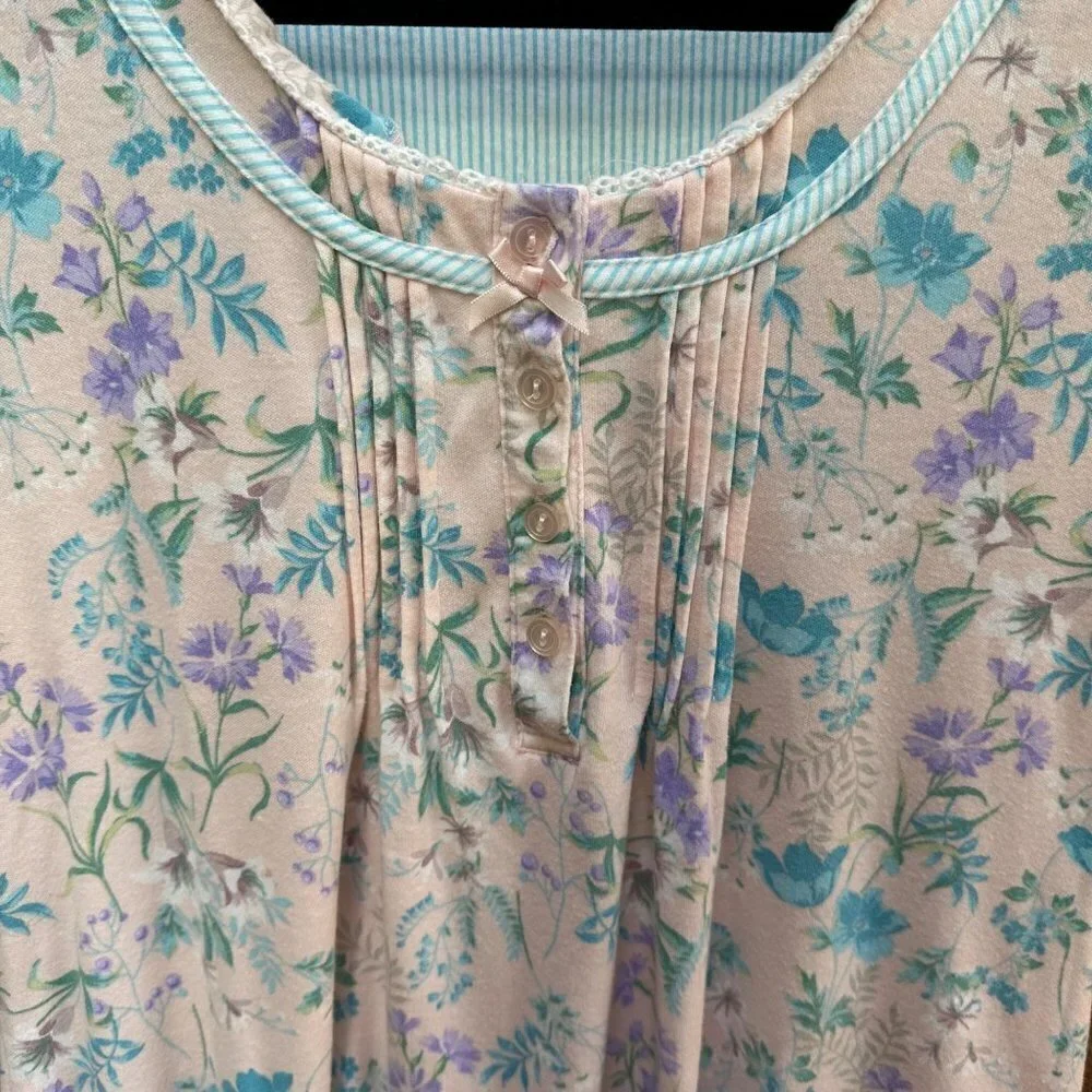 Miss Elaine Floral Print Pullover Eyelet Trim Knit‎ Nightgown Women's Size Small